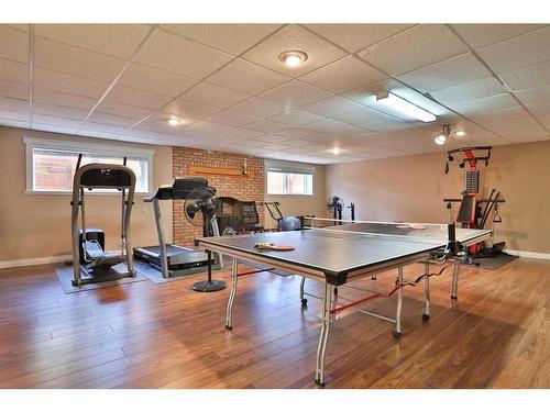 122 1 Avenue, Stirling, AB - Indoor Photo Showing Gym Room