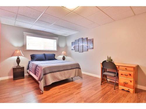 122 1 Avenue, Stirling, AB - Indoor Photo Showing Bedroom