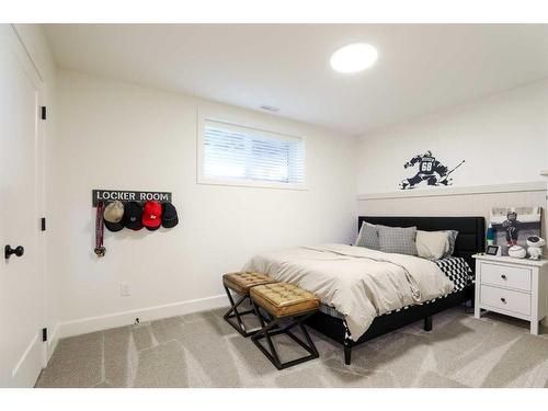 363 Church Avenue, Raymond, AB - Indoor Photo Showing Bedroom