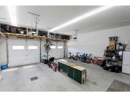 363 Church Avenue, Raymond, AB - Indoor Photo Showing Garage