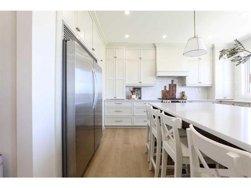 363 Church Avenue, Raymond, AB - Indoor Photo Showing Kitchen With Upgraded Kitchen