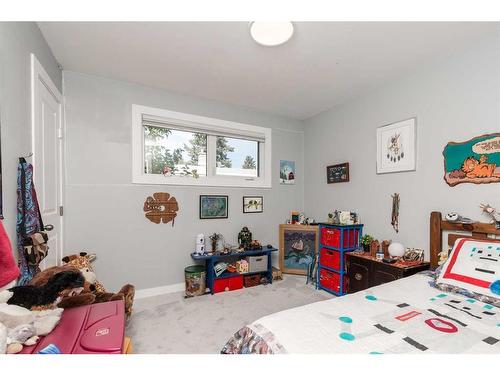 2510 14 Avenue South, Lethbridge, AB - Indoor Photo Showing Bedroom