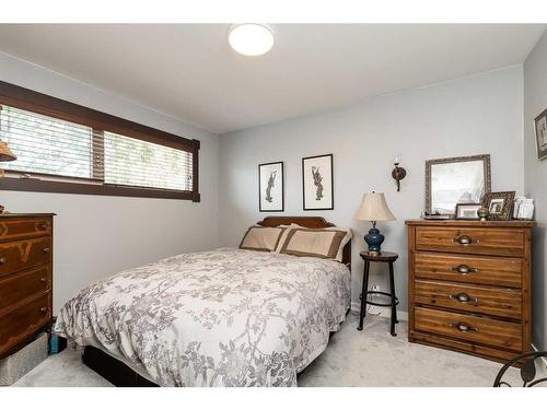 2510 14 Avenue South, Lethbridge, AB - Indoor Photo Showing Bedroom