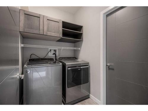 734 Greywolf Run North, Lethbridge, AB - Indoor Photo Showing Laundry Room