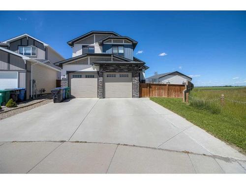 734 Greywolf Run North, Lethbridge, AB - Outdoor