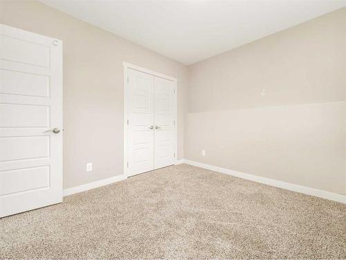 38 Country Meadows Boulevard West, Lethbridge, AB - Indoor Photo Showing Other Room