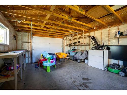 382 Heritage Boulevard West, Lethbridge, AB - Indoor