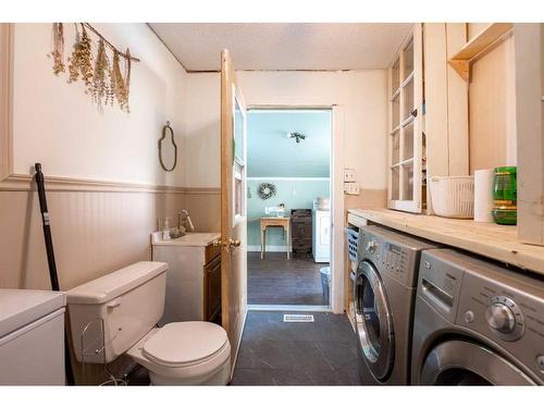 347 18 Street, Fort Macleod, AB - Indoor Photo Showing Laundry Room