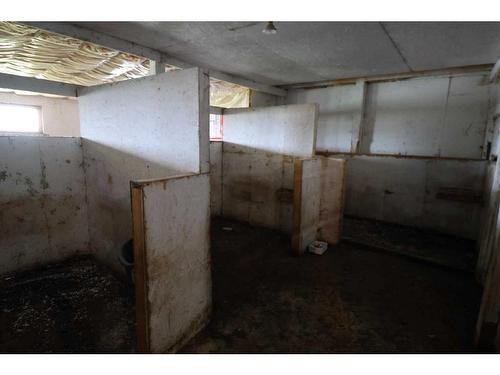 194023A 8 Avenue, Stirling, AB - Indoor Photo Showing Basement