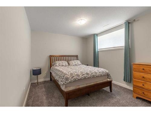 643 Moonlight Lane West, Lethbridge, AB - Indoor Photo Showing Bedroom