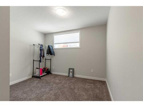 643 Moonlight Lane West, Lethbridge, AB - Indoor