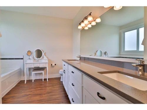 52 Cobblestone Lane, Raymond, AB - Indoor Photo Showing Bathroom