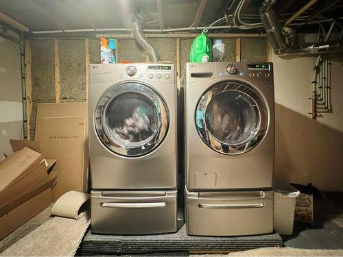 1838 7 Avenue North, Lethbridge, AB - Indoor Photo Showing Laundry Room