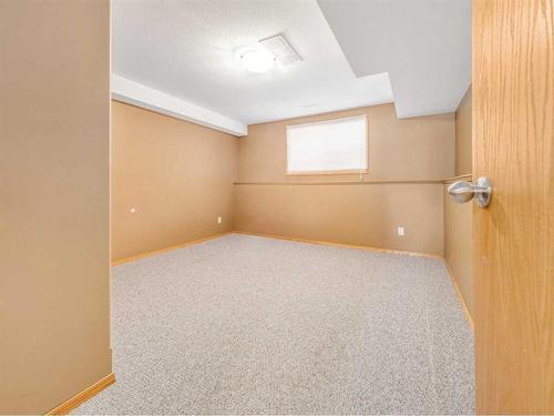 895 Kettles Street, Pincher Creek, AB - Indoor Photo Showing Other Room