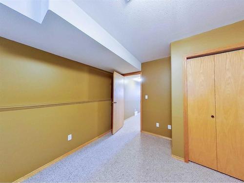 895 Kettles Street, Pincher Creek, AB - Indoor Photo Showing Other Room