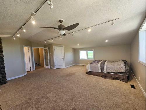 61034 Twp Rd 18-5, Rural Warner No. 5, County Of, AB - Indoor Photo Showing Bedroom