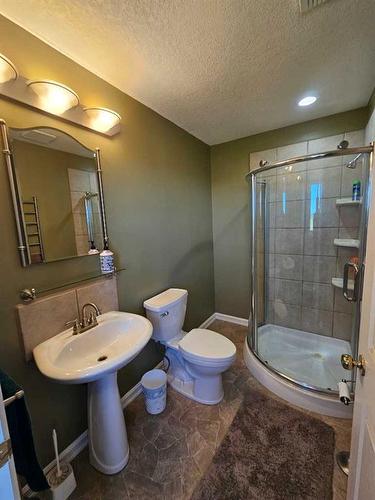 61034 Twp Rd 18-5, Rural Warner No. 5, County Of, AB - Indoor Photo Showing Bathroom