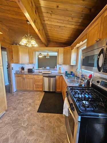 61034 Twp Rd 18-5, Rural Warner No. 5, County Of, AB - Indoor Photo Showing Kitchen With Double Sink