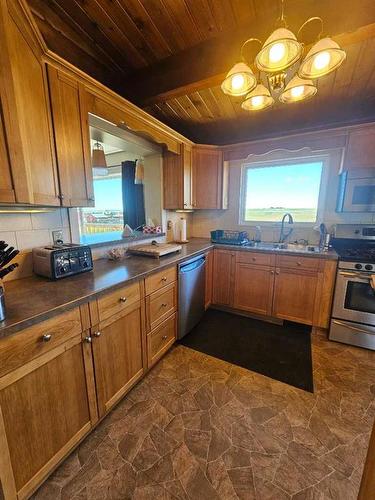 61034 Twp Rd 18-5, Rural Warner No. 5, County Of, AB - Indoor Photo Showing Kitchen With Double Sink