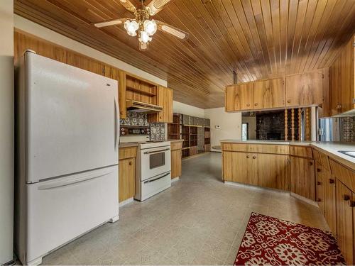 4604 53 Ave., Taber, AB - Indoor Photo Showing Kitchen