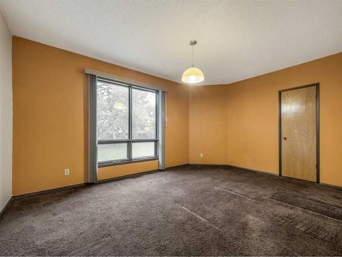 4604 53 Ave., Taber, AB - Indoor Photo Showing Other Room