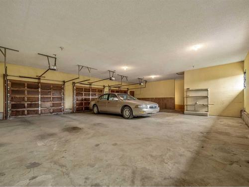 4604 53 Ave., Taber, AB - Indoor Photo Showing Garage