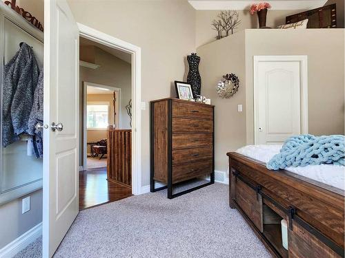 228 Southgate Boulevard South, Lethbridge, AB - Indoor Photo Showing Bedroom