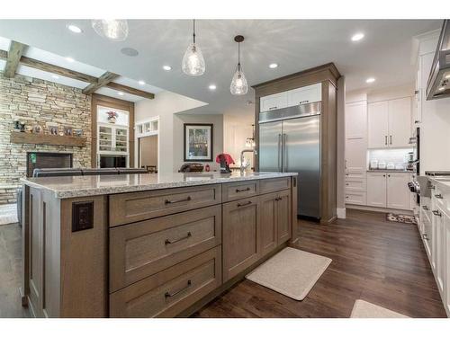 203032 Twp Rd 9-4, Rural Lethbridge County, AB - Indoor Photo Showing Kitchen With Upgraded Kitchen