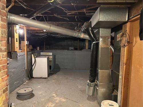 249 E 1 Avenue South, Magrath, AB - Indoor Photo Showing Basement