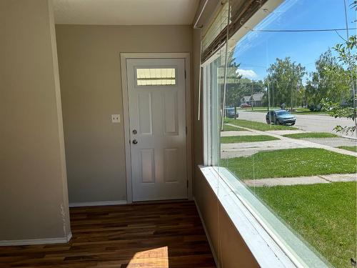 249 E 1 Avenue South, Magrath, AB - Indoor Photo Showing Other Room