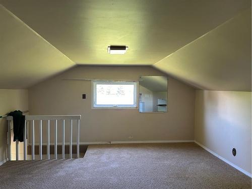 249 E 1 Avenue South, Magrath, AB - Indoor Photo Showing Other Room