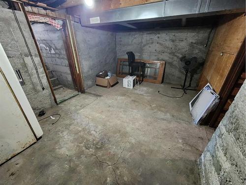 617 16 Street South, Lethbridge, AB - Indoor Photo Showing Basement