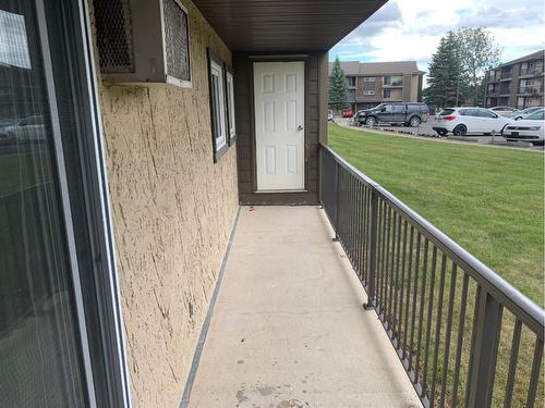 103-405 Columbia Boulevard West, Lethbridge, AB - Outdoor With Exterior
