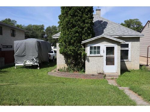 1020 12A Street South, Lethbridge, AB - Outdoor