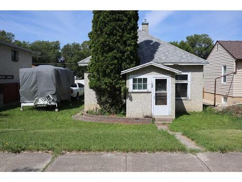 1020 12A Street South, Lethbridge, AB - Outdoor