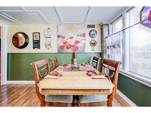 121 Centre Avenue, Milk River, AB - Indoor Photo Showing Dining Room