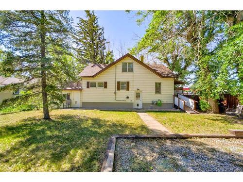 121 Centre Avenue, Milk River, AB - Outdoor