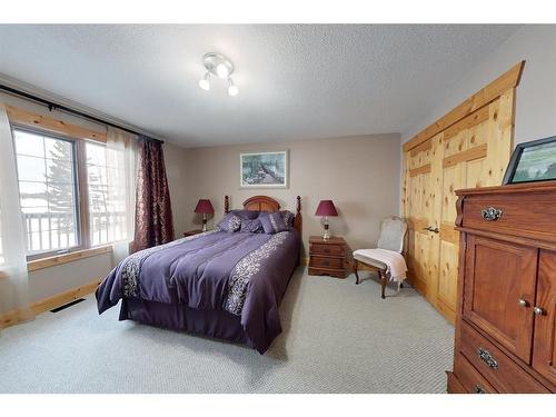 383066 And 383054 Range Road 7-3, Rural Clearwater County, AB - Indoor Photo Showing Bedroom