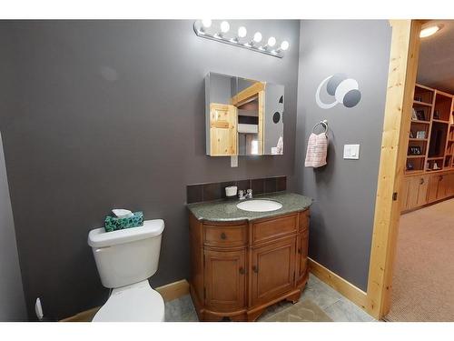 383066 And 383054 Range Road 7-3, Rural Clearwater County, AB - Indoor Photo Showing Bathroom