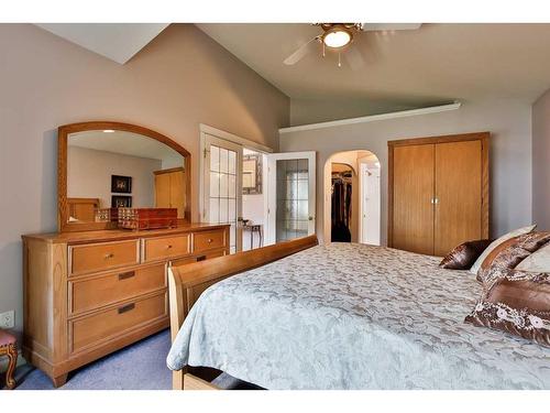 6 Fairmont Park South, Lethbridge, AB - Indoor Photo Showing Bedroom