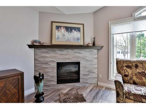 6 Fairmont Park South, Lethbridge, AB - Indoor Photo Showing Living Room With Fireplace