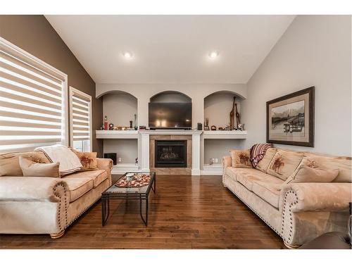 592 Sixmile Crescent South, Lethbridge, AB - Indoor Photo Showing Living Room With Fireplace