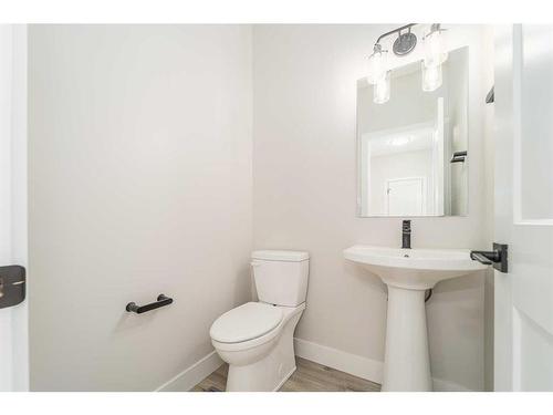 8601 24 Avenue, Coleman, AB - Indoor Photo Showing Bathroom