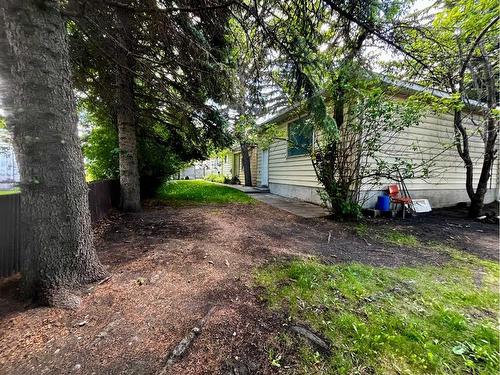 8202 15Th Avenue, Coleman, AB - Outdoor