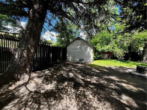 8202 15Th Avenue, Coleman, AB - Outdoor