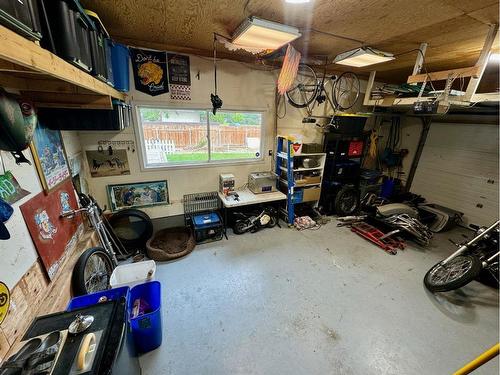 6 Larkspur Road North, Lethbridge, AB - Indoor Photo Showing Garage