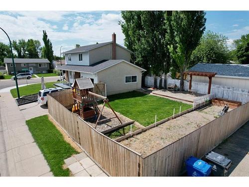 6 Larkspur Road North, Lethbridge, AB - Outdoor With Deck Patio Veranda With Exterior