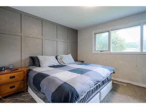 3014 10A Avenue South, Lethbridge, AB - Indoor Photo Showing Bedroom