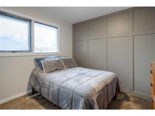 3014 10A Avenue South, Lethbridge, AB - Indoor Photo Showing Bedroom