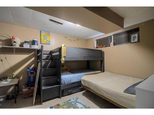 3014 10A Avenue South, Lethbridge, AB - Indoor Photo Showing Bedroom